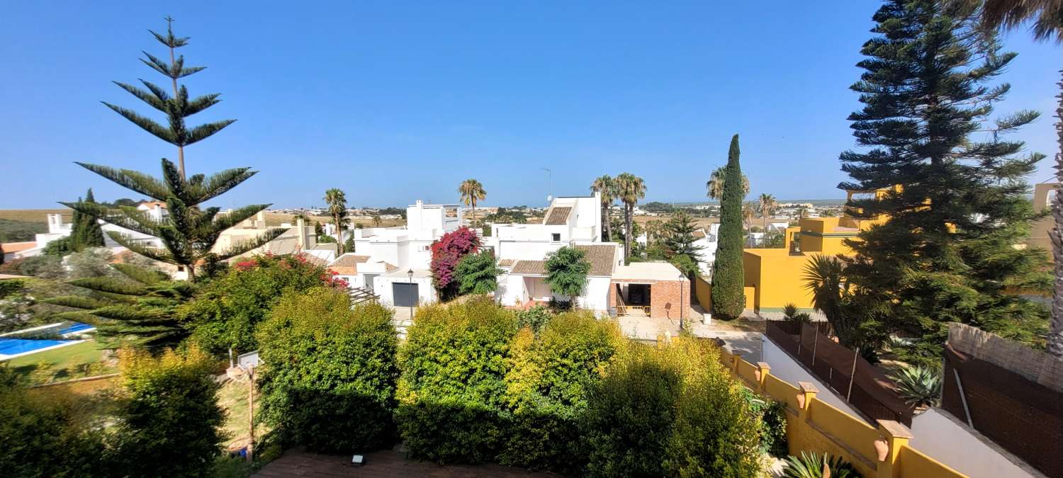 Chalet te koop in Bonanza-Avda de Huelva-Bº Andalucia (Sanlúcar de Barrameda)