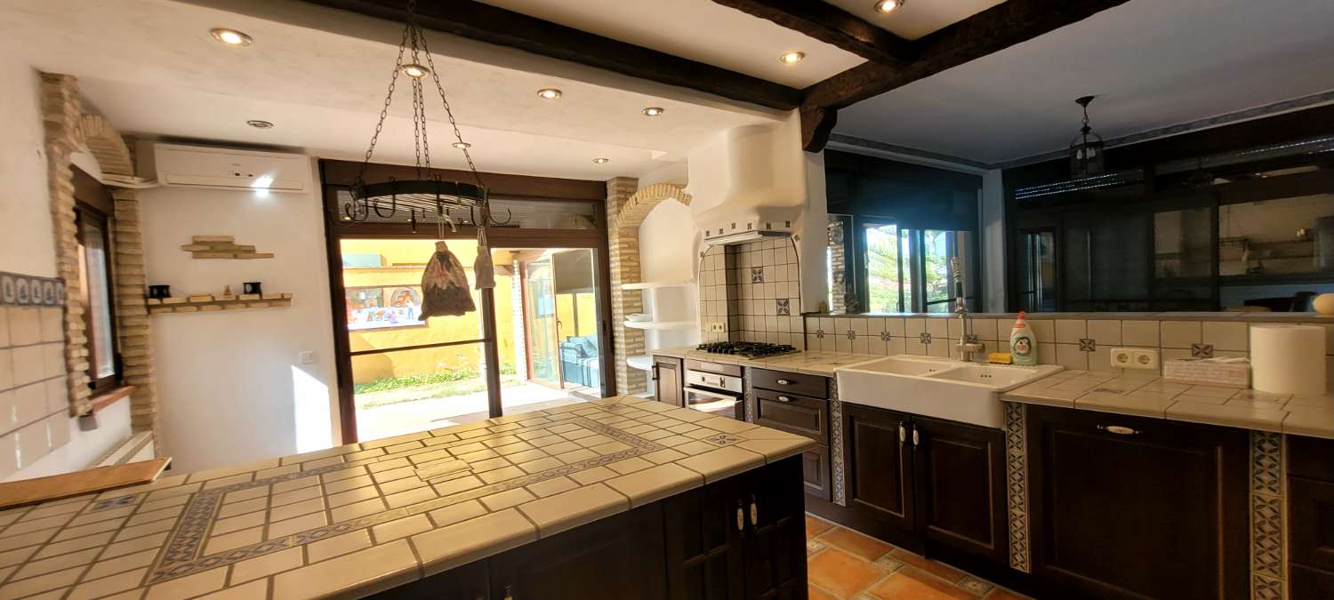 Chalet te koop in Bonanza-Avda de Huelva-Bº Andalucia (Sanlúcar de Barrameda)