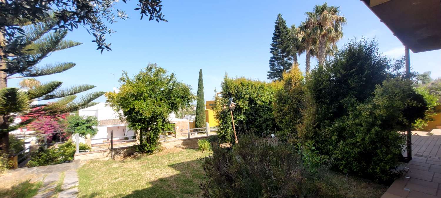 Chalet te koop in Bonanza-Avda de Huelva-Bº Andalucia (Sanlúcar de Barrameda)