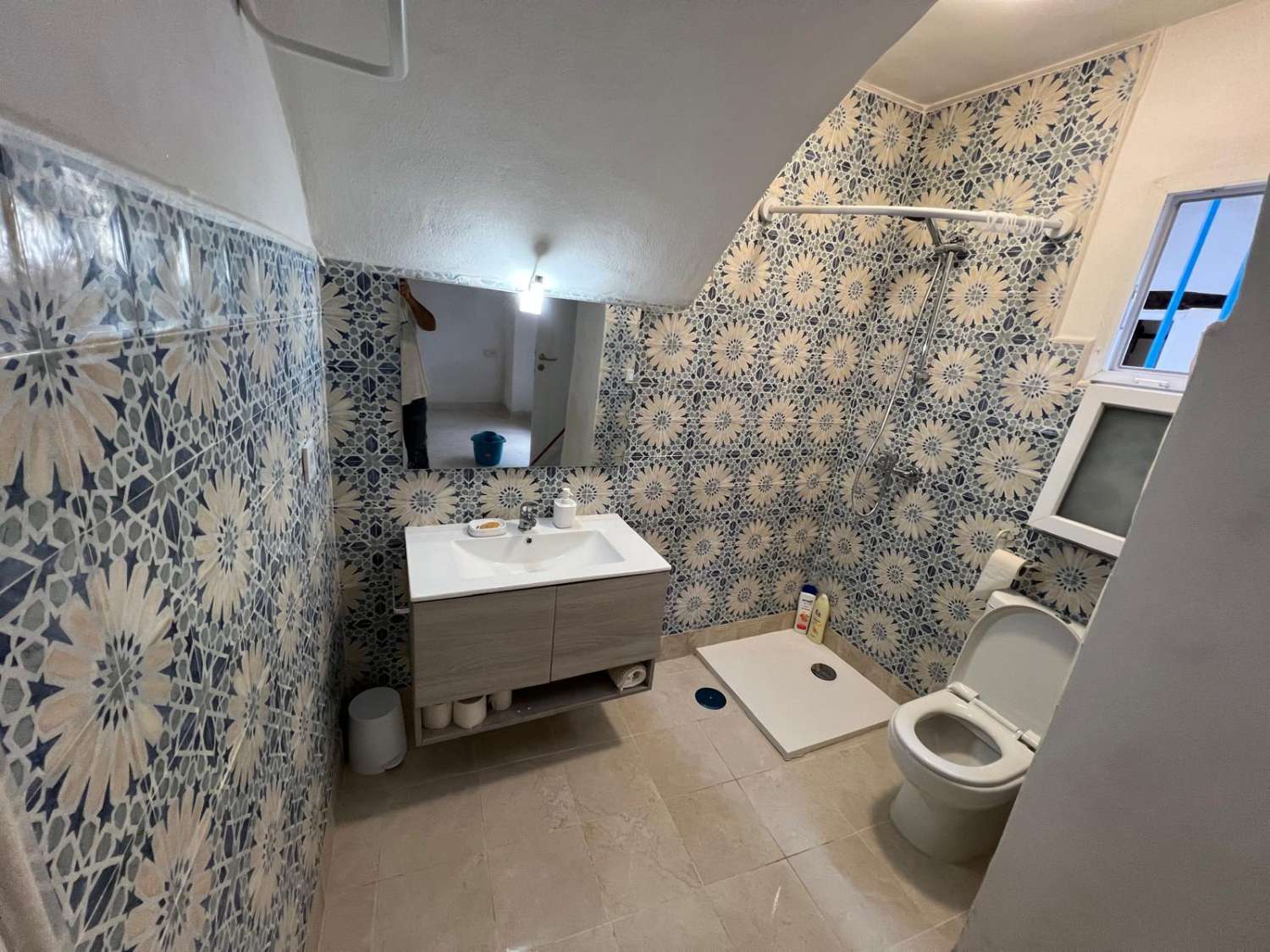 SE VENTE INTERESANTE PISO + LOCAL EN PLANTA BAJA EN PLENO BARRIO ALTO ANTIGUO DE SANLUCAR DE BARRAMEDA