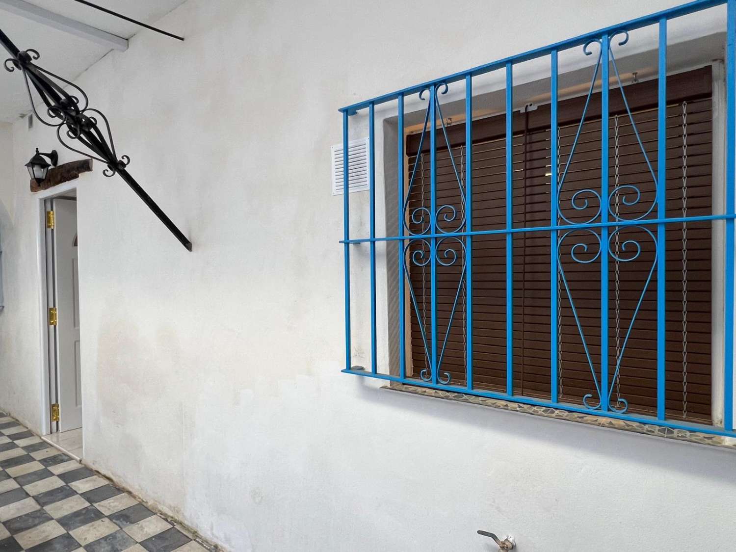 SE VENTE INTERESANTE PISO + LOCAL EN PLANTA BAJA EN PLENO BARRIO ALTO ANTIGUO DE SANLUCAR DE BARRAMEDA