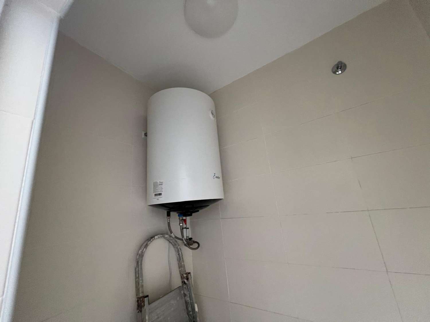 SE VENTE INTERESANTE PISO + LOCAL EN PLANTA BAJA EN PLENO BARRIO ALTO ANTIGUO DE SANLUCAR DE BARRAMEDA