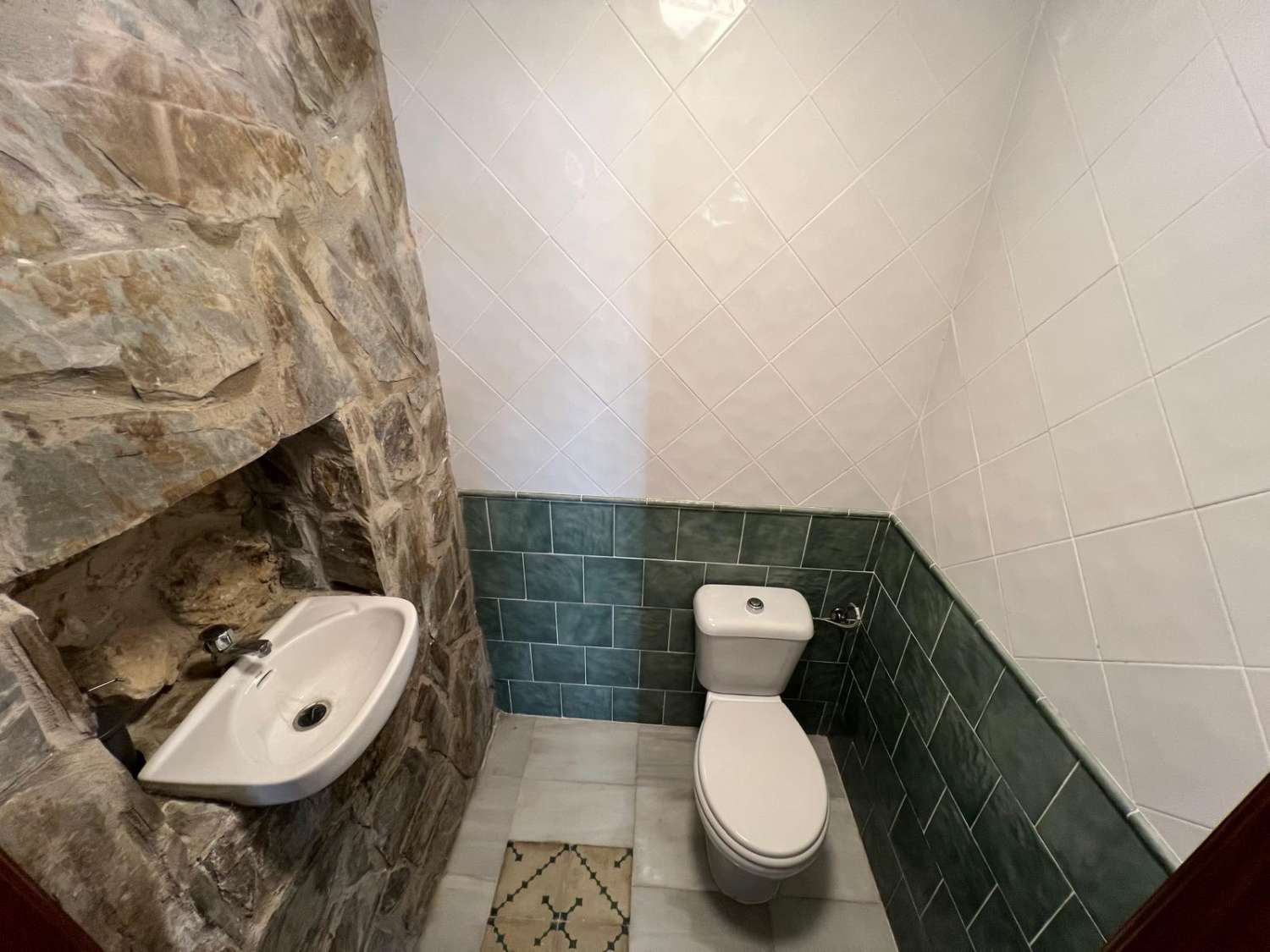 SE VENTE INTERESANTE PISO + LOCAL EN PLANTA BAJA EN PLENO BARRIO ALTO ANTIGUO DE SANLUCAR DE BARRAMEDA