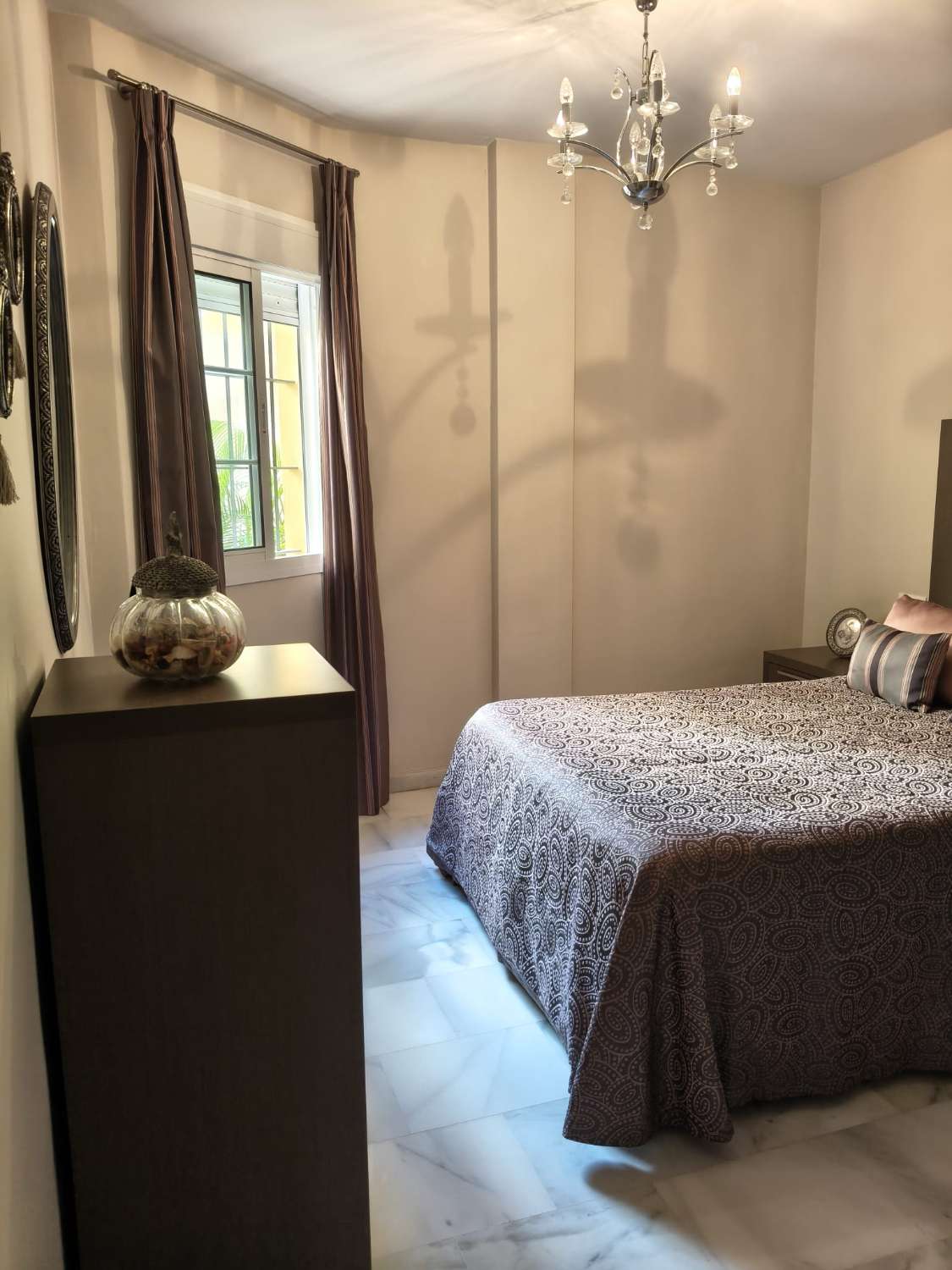 SE VENDE ESTUPENDO PISO BAJO Y CÉNTRICO DE 2 DORMITORIOS A 5 MIN DE LA PLAYA EN SANLÚCAR DE BARRAMEDA