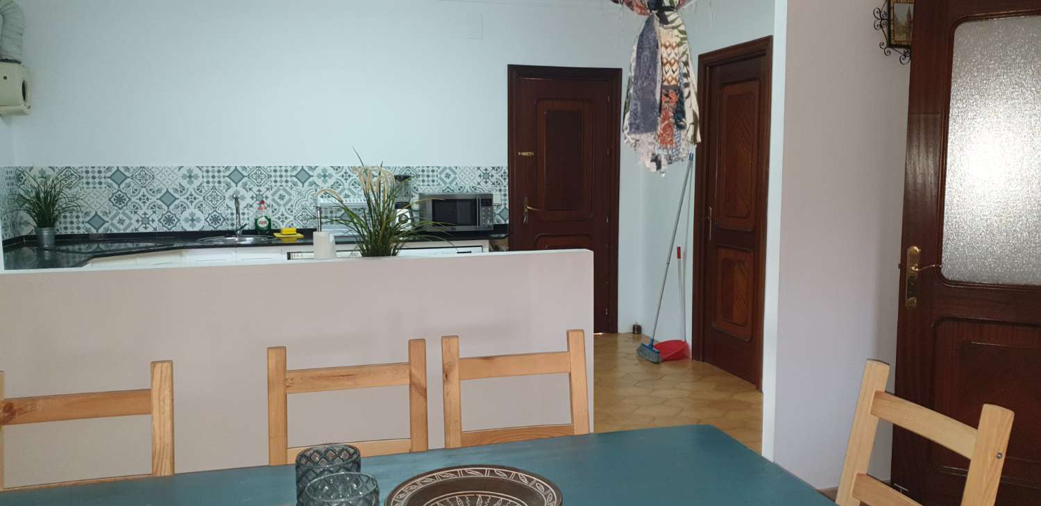 SE ALQUILA GRAN CHALET INDENDIENTE CON PISCINA EN ZONA CAMPO-PLAYA EN LA REYERTA ENTRE SANLUCAR Y CHIPIONA