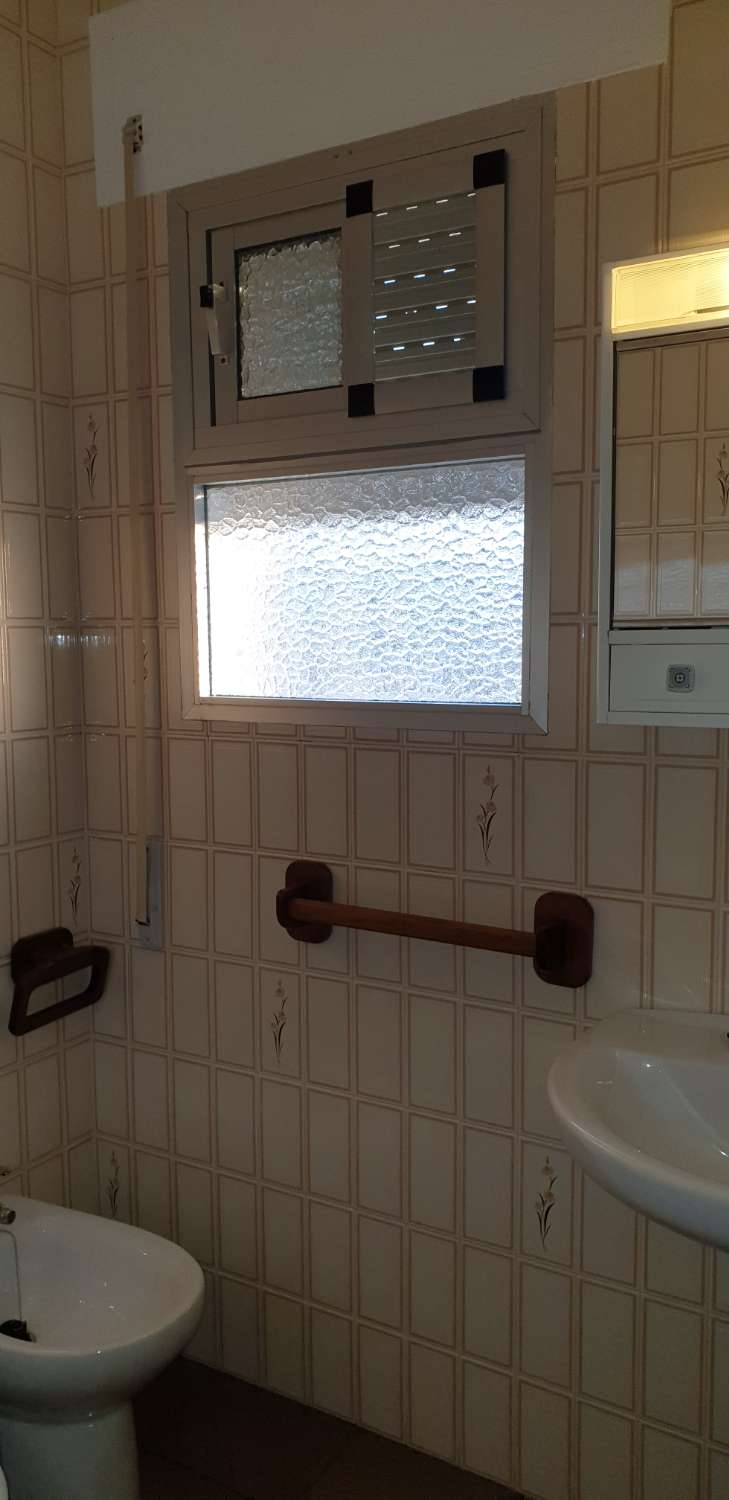 SE ALQUILA GRAN CHALET INDENDIENTE CON PISCINA EN ZONA CAMPO-PLAYA EN LA REYERTA ENTRE SANLUCAR Y CHIPIONA