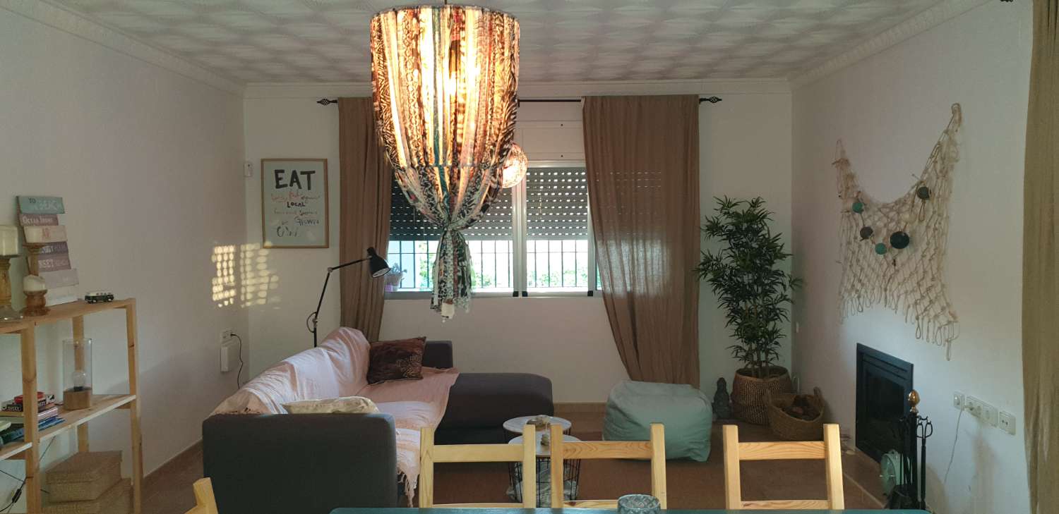 SE ALQUILA GRAN CHALET INDENDIENTE CON PISCINA EN ZONA CAMPO-PLAYA EN LA REYERTA ENTRE SANLUCAR Y CHIPIONA