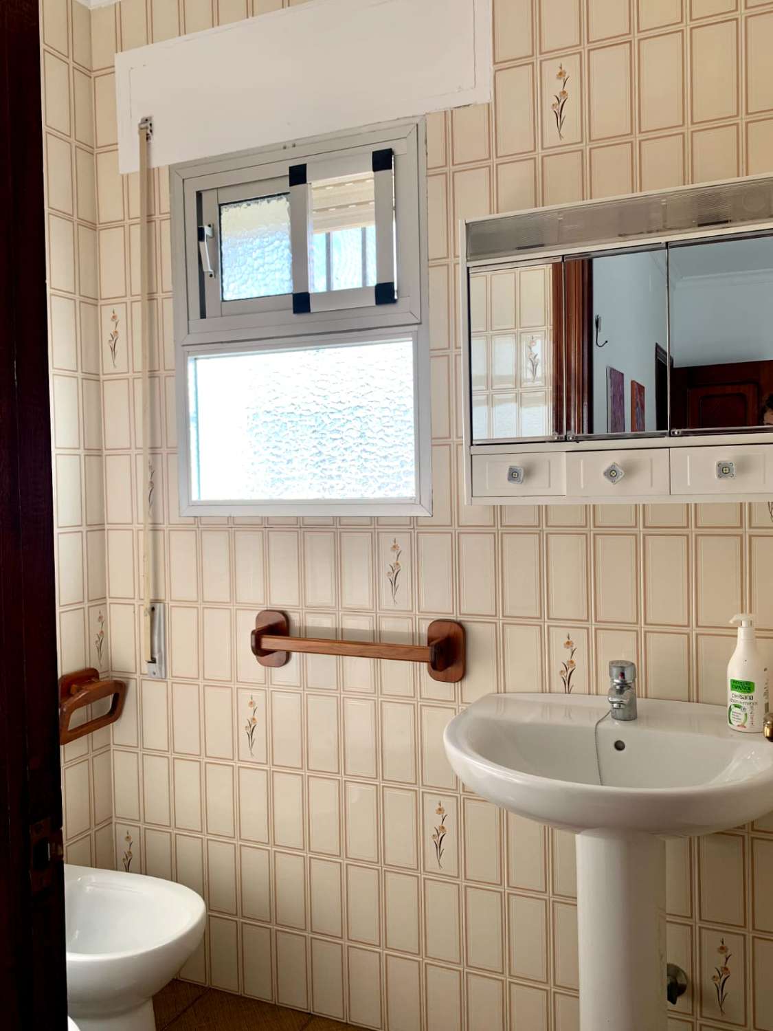 SE ALQUILA GRAN CHALET INDENDIENTE CON PISCINA EN ZONA CAMPO-PLAYA EN LA REYERTA ENTRE SANLUCAR Y CHIPIONA