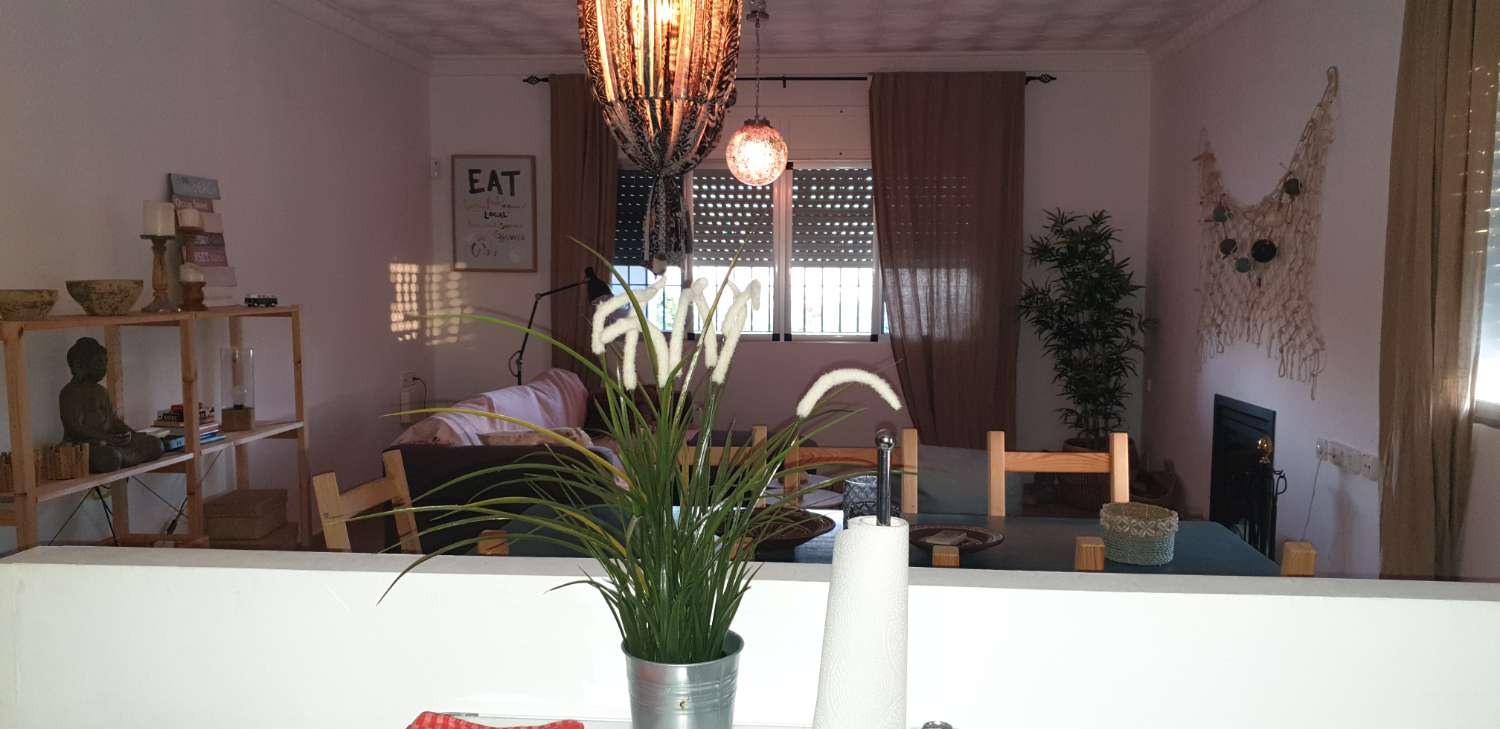 SE ALQUILA GRAN CHALET INDENDIENTE CON PISCINA EN ZONA CAMPO-PLAYA EN LA REYERTA ENTRE SANLUCAR Y CHIPIONA