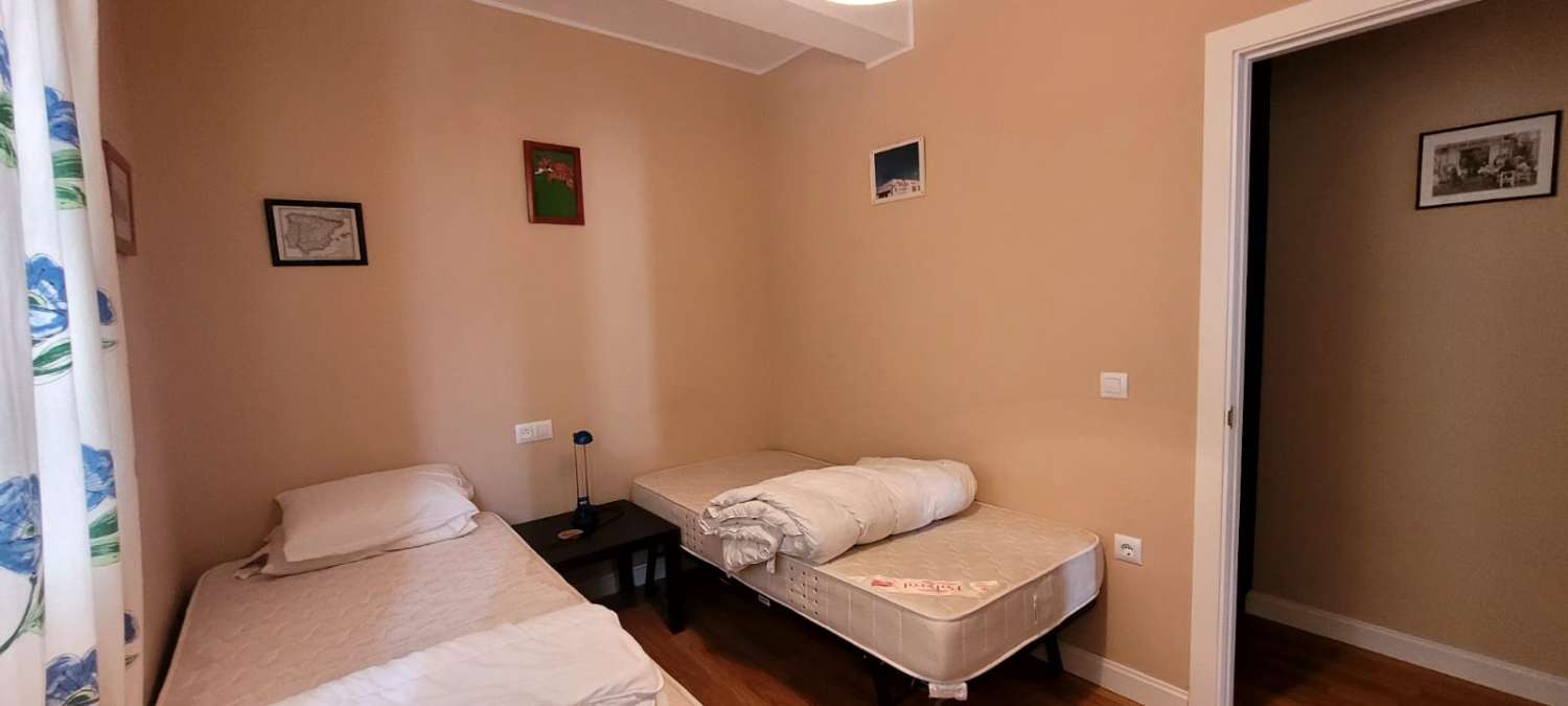 SEHR CHARMANTE UND HELLE WOHNUNG ZUR MIETE VON 75 M² IN DER NÄHE DES ZENTRUMS UND STRANDES FÜR SAISONZEITEN IN SANLUCAR DE BARRAMEDA