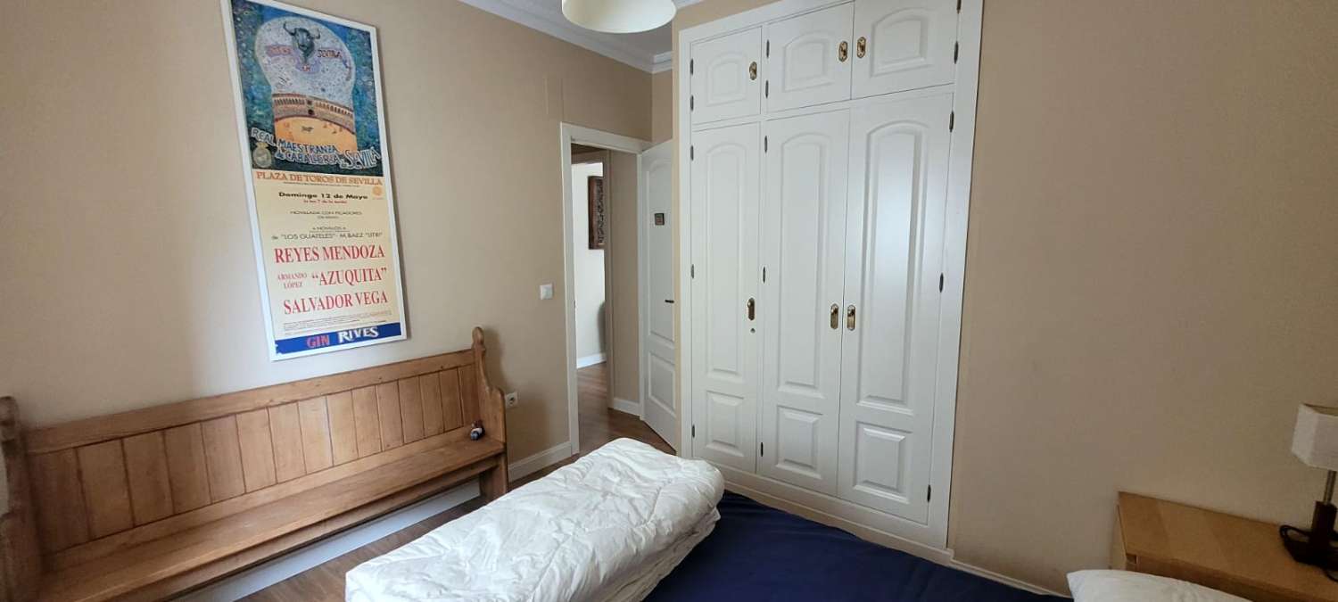 SEHR CHARMANTE UND HELLE WOHNUNG ZUR MIETE VON 75 M² IN DER NÄHE DES ZENTRUMS UND STRANDES FÜR SAISONZEITEN IN SANLUCAR DE BARRAMEDA