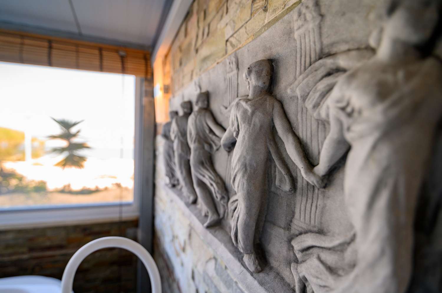 SE VENDE FABULOSO PISO BAJO CON LUJOSAS CALIDADES, GARAJE, TRASTERO Y 2 GRANDES TERRAZAS TECHADAS EN EL PASEO MARÍTIMO DE PUERTO REAL