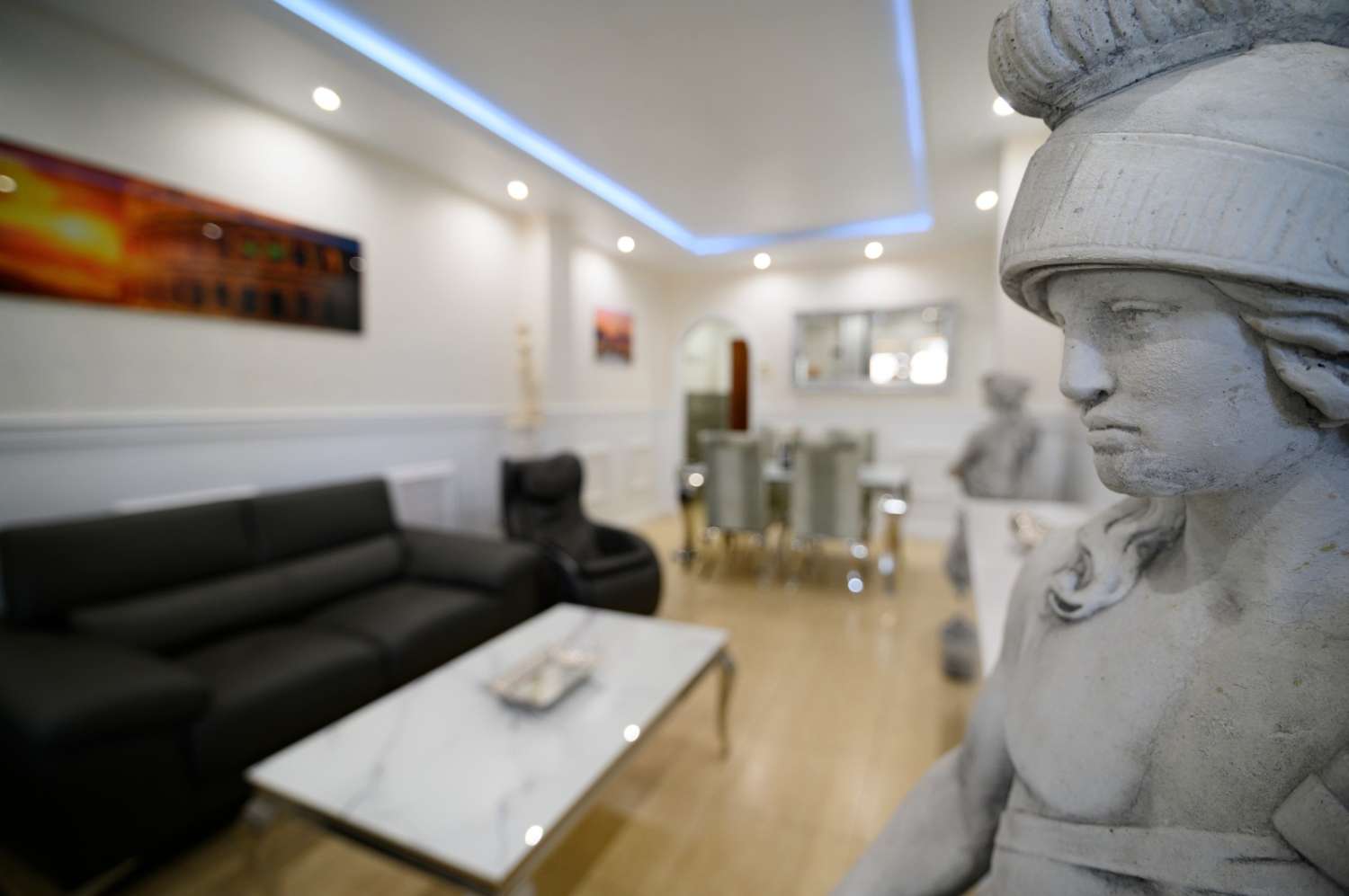 SE VENDE FABULOSO PISO BAJO CON LUJOSAS CALIDADES, GARAJE, TRASTERO Y 2 GRANDES TERRAZAS TECHADAS EN EL PASEO MARÍTIMO DE PUERTO REAL