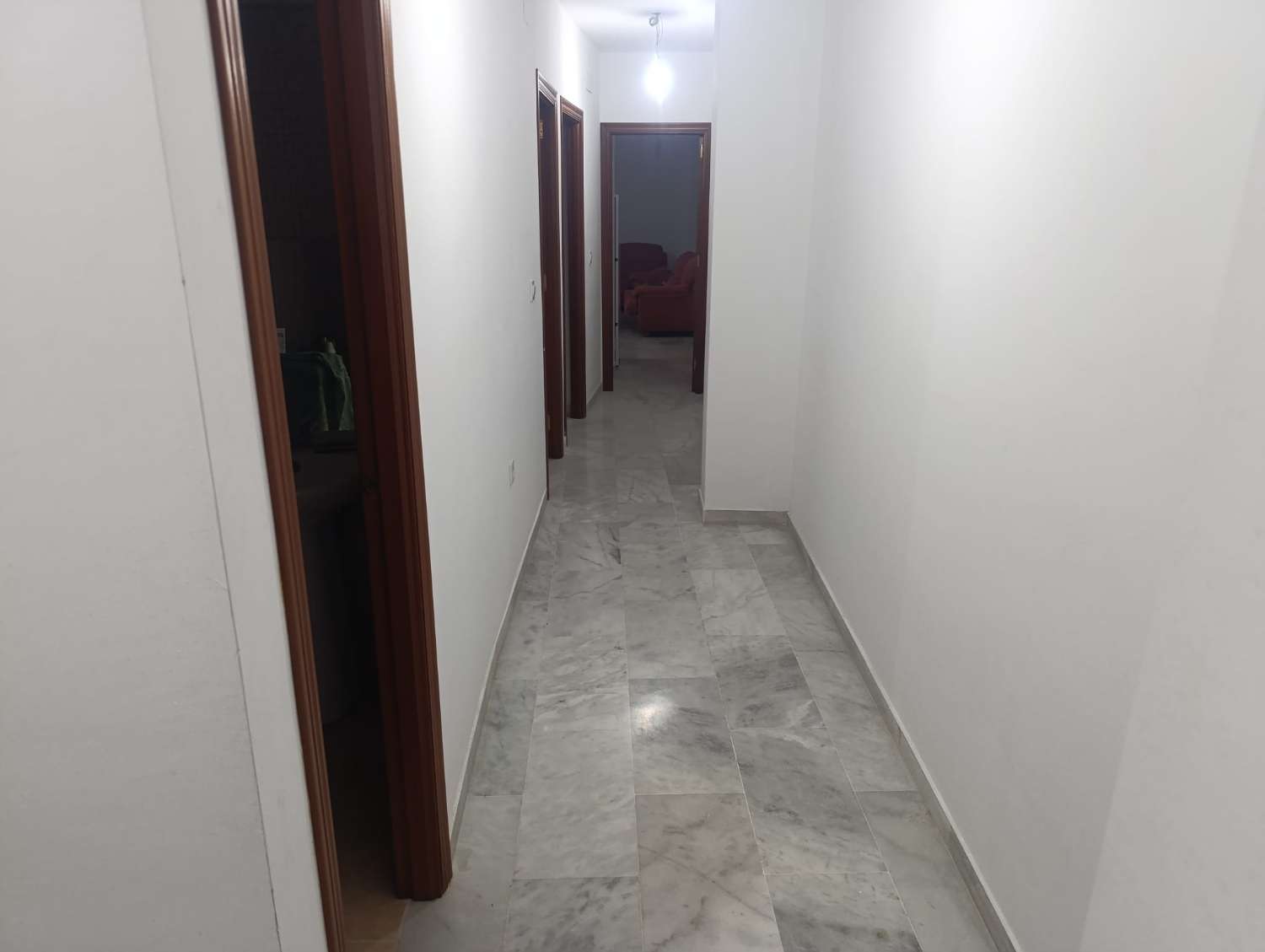 SE VENDE ESTUPENDO PISO DE 70 M2, 3 DORMITORIOS Y 1 BAÑO EN 1ª PLANTA SIN ASCENSOR EN BARRIO ALTO DE SANLÚCAR DE BARRAMEDA