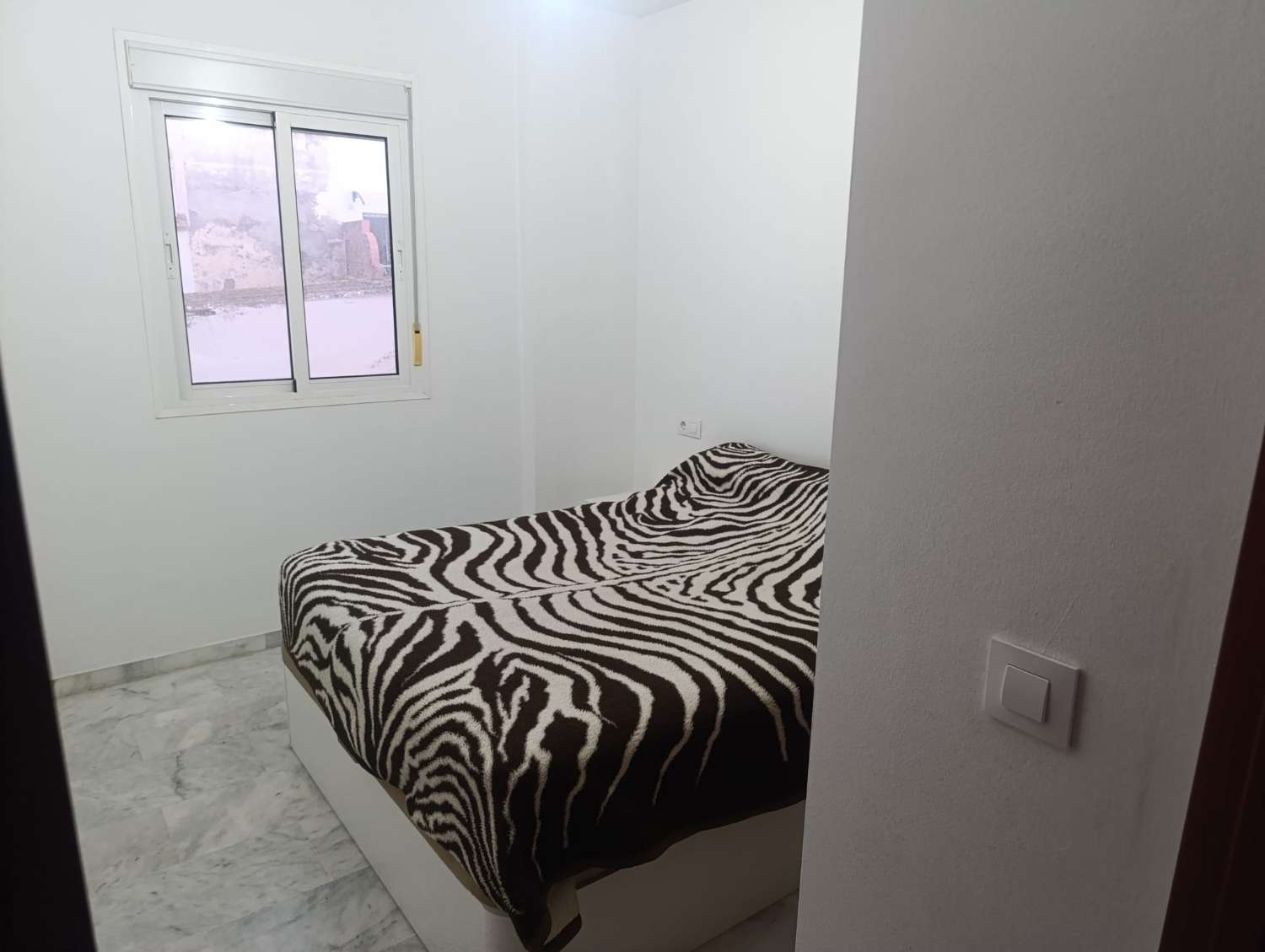 SE VENDE ESTUPENDO PISO DE 70 M2, 3 DORMITORIOS Y 1 BAÑO EN 1ª PLANTA SIN ASCENSOR EN BARRIO ALTO DE SANLÚCAR DE BARRAMEDA