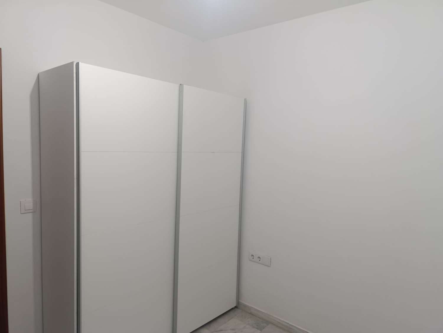 SE VENDE ESTUPENDO PISO DE 70 M2, 3 DORMITORIOS Y 1 BAÑO EN 1ª PLANTA SIN ASCENSOR EN BARRIO ALTO DE SANLÚCAR DE BARRAMEDA