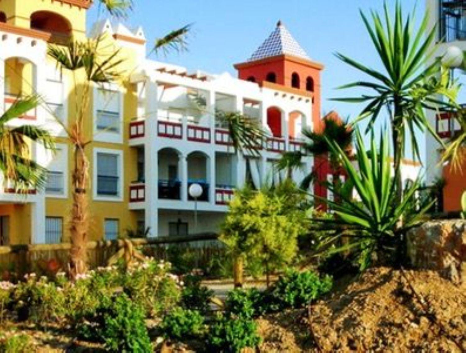 SE VENDE ESTUPENDO PISO DE 2 DORMITORIOS Y 2 BAÑOS CON GARAJE Y JARDIN Y PISCINA COMUNITARIOS EN LOMA DE MARTÍN MIGUEL SANLUCAR DE BARRAMEDA